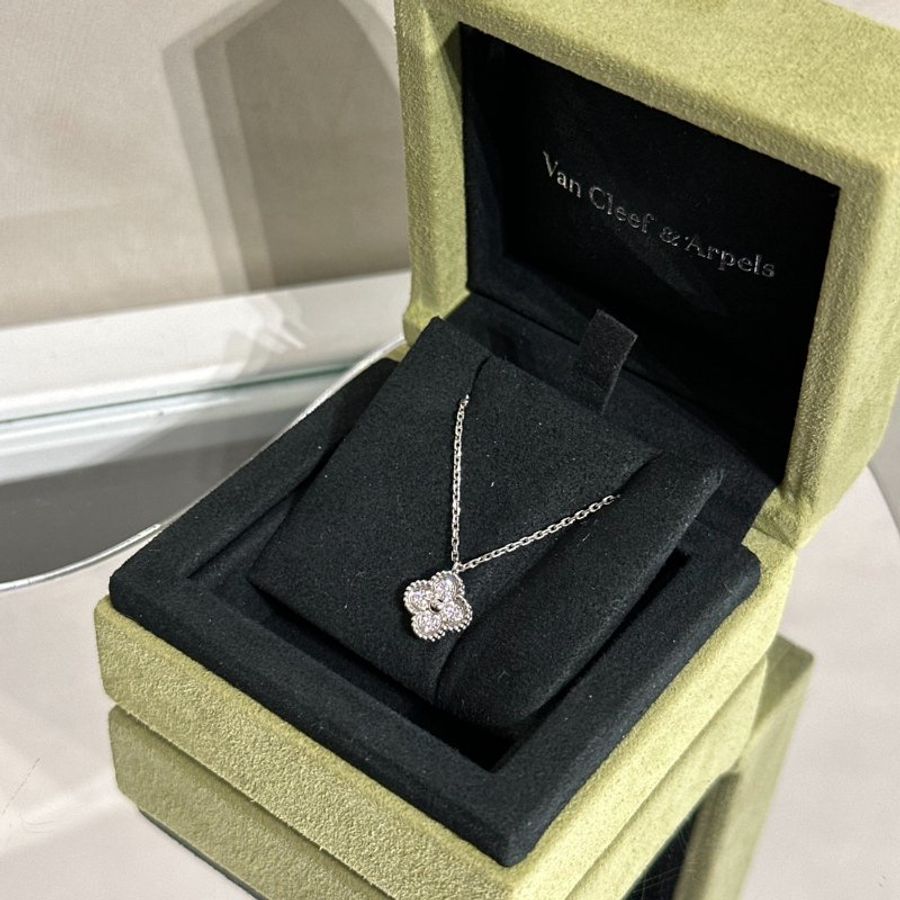 Van Cleef & Arpels 18K白金鑽石項鍊- Sweet Alhambra-3