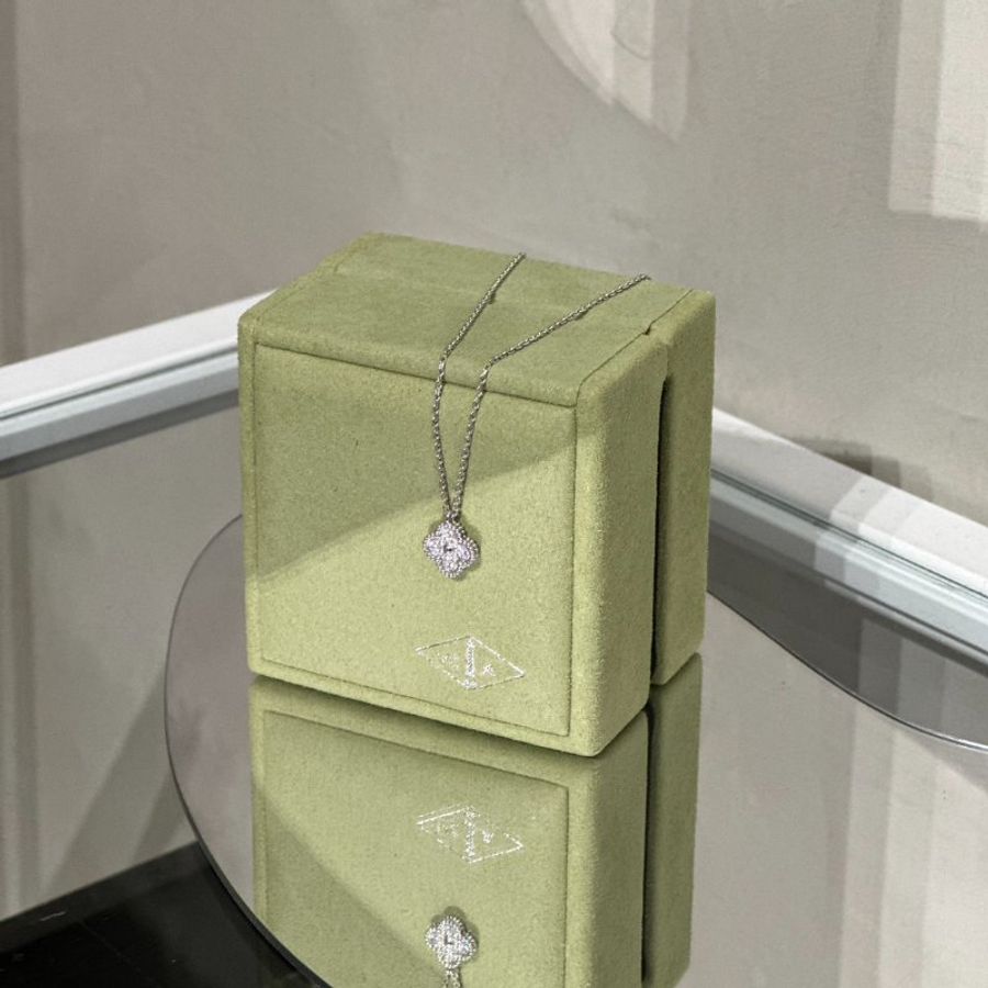 Van Cleef & Arpels 18K白金鑽石項鍊- Sweet Alhambra-6