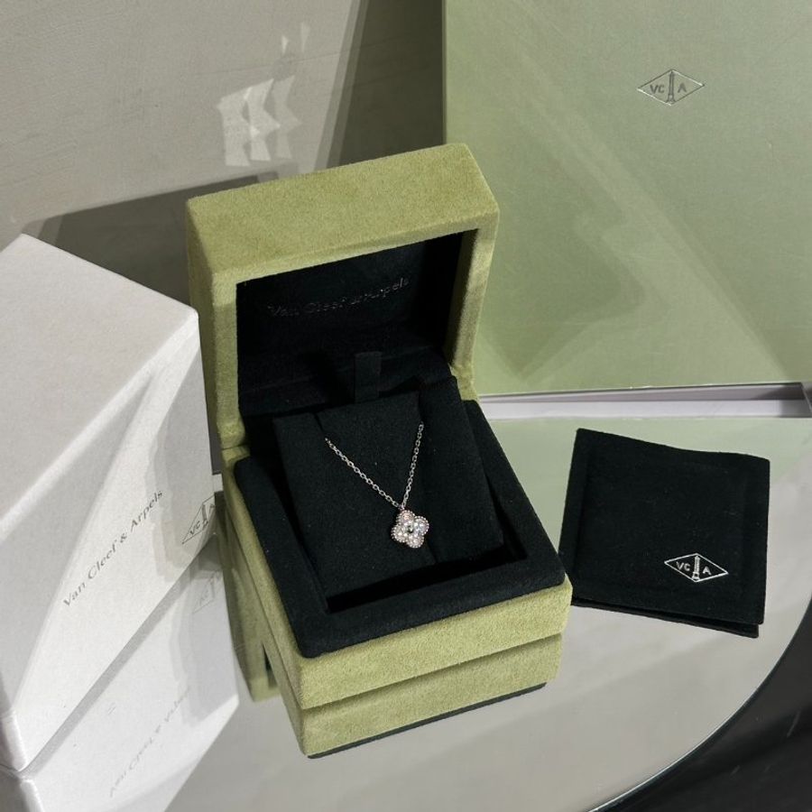 Van Cleef & Arpels 18K白金鑽石項鍊- Sweet Alhambra-8