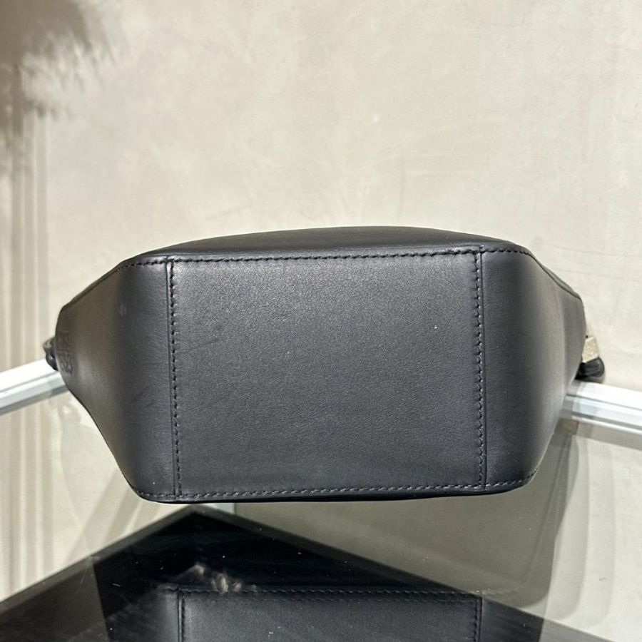 LOEWE 經典小牛皮Hammock Hobo - 黑-5