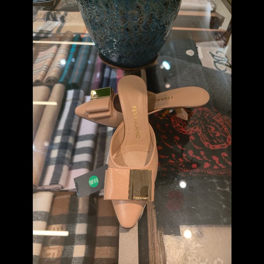 FERRAGAMO高跟鞋碼數35.5-0