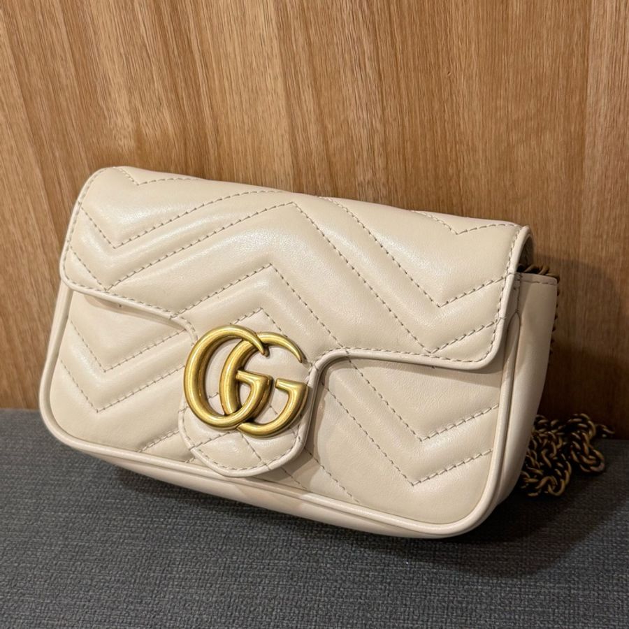Gucci GG Marmont 超迷你絎縫皮革鏈條包-5