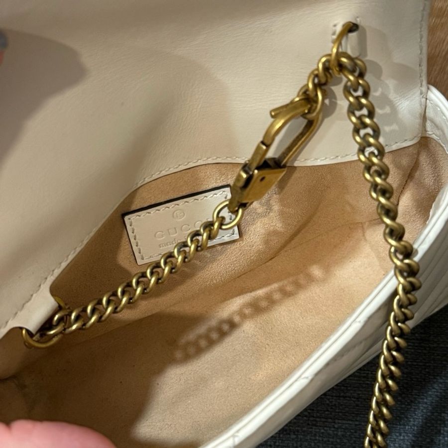 Gucci GG Marmont 超迷你絎縫皮革鏈條包-10