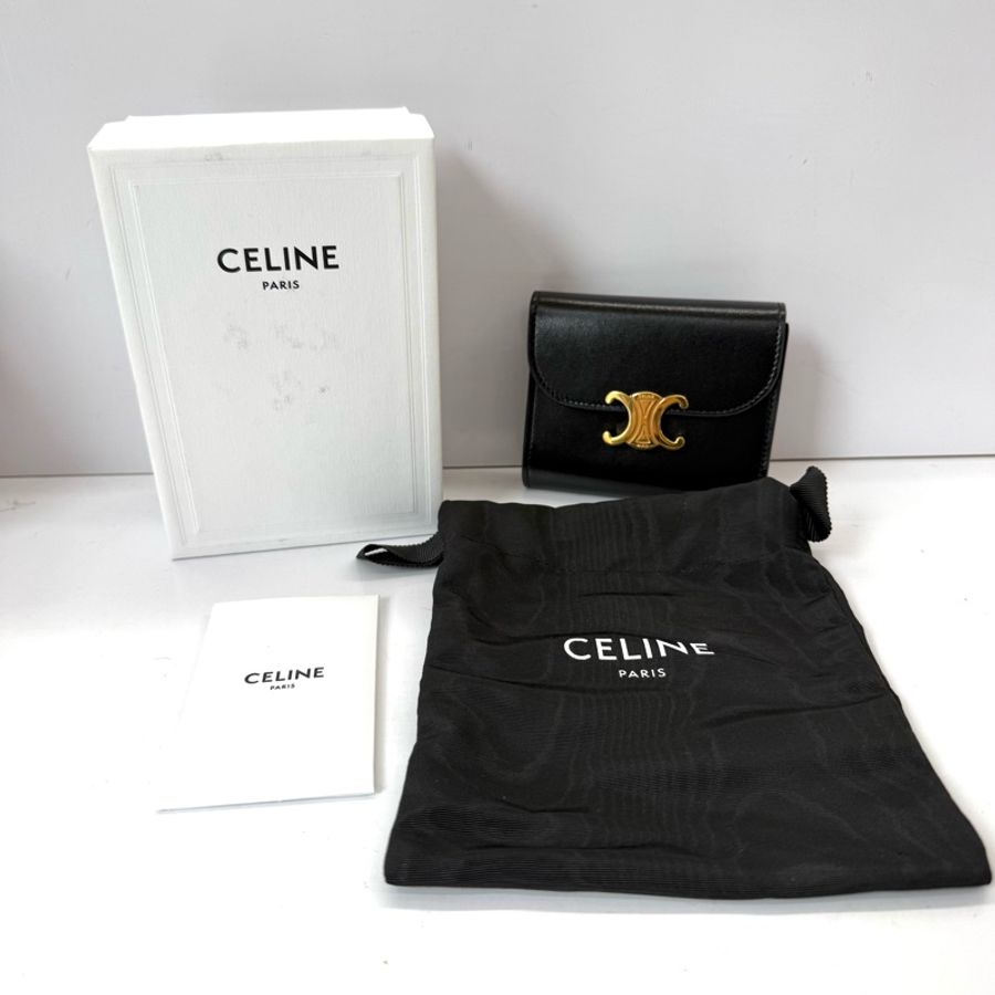 CELINE 黑色牛皮TRIOMPHE三折式短夾-2