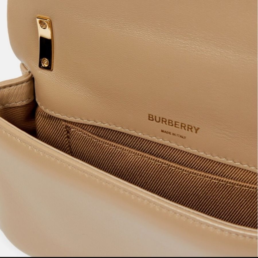 BURBERRY 巴寶莉  TB金屬標誌 Lola绗缝皮翻蓋式迷你款斜背兩用包-奶茶色-8