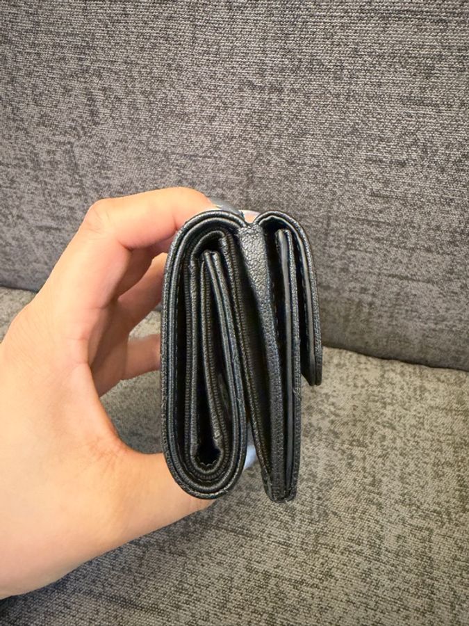 Chanel 山羊皮 淡金扣迷你三折短夾-2