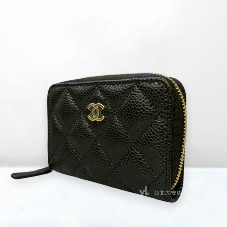 A13309-CHANEL COCO黑色荔枝牛皮金釦ㄇ拉零錢包AP021-2