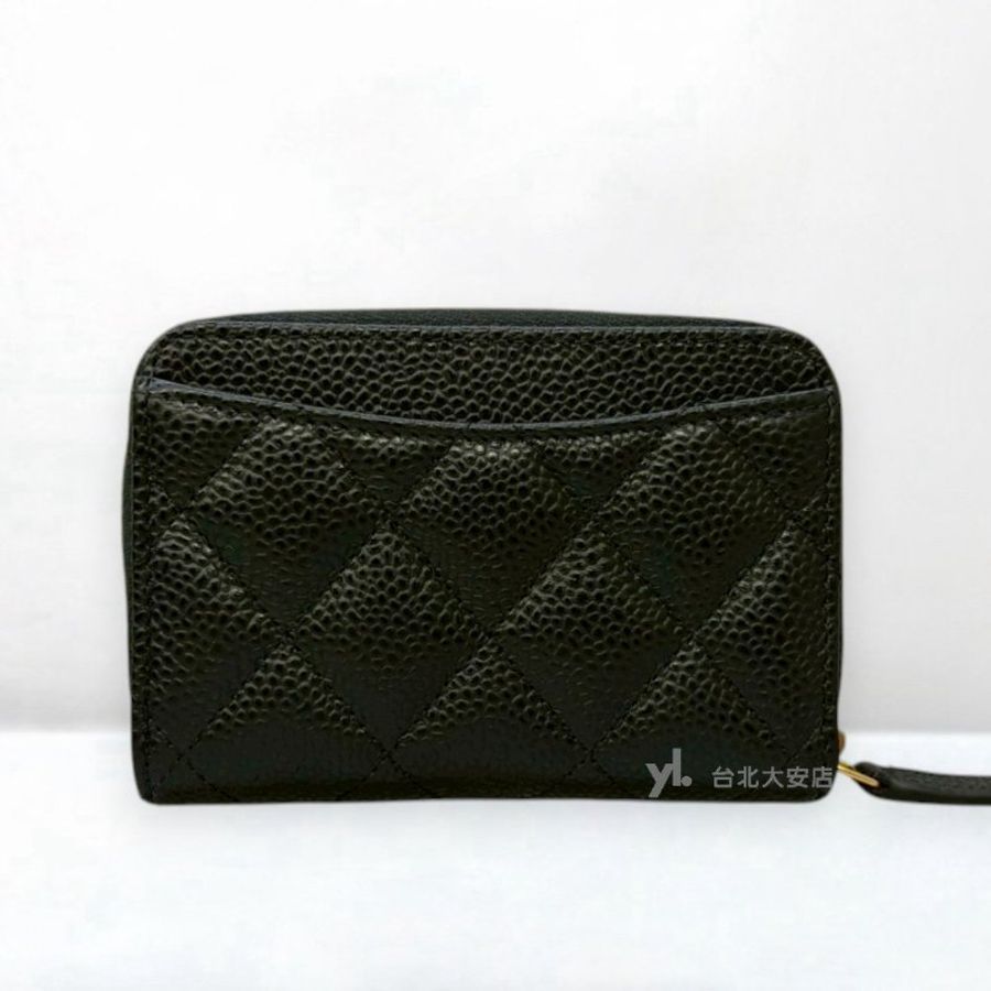 A13309-CHANEL COCO黑色荔枝牛皮金釦ㄇ拉零錢包AP021-3