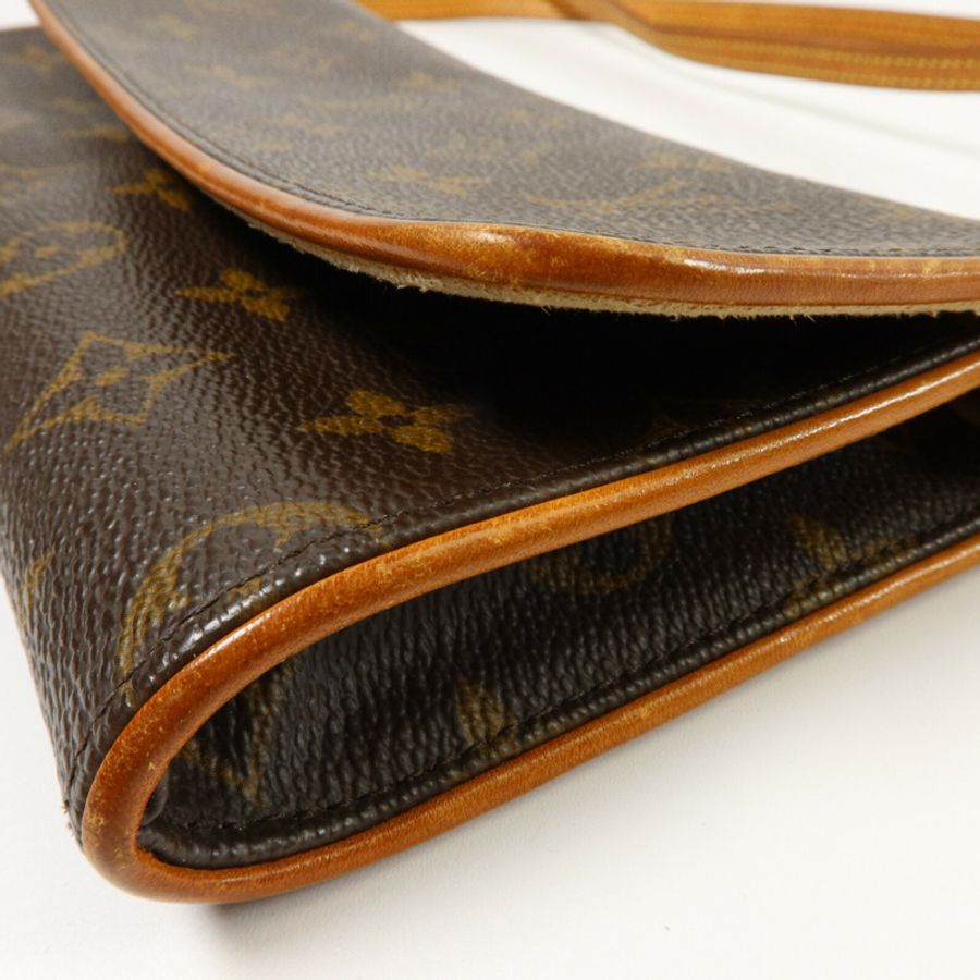 LOUIS VUITTON Monogram Pochette Twin GM金扣肩背袋-19