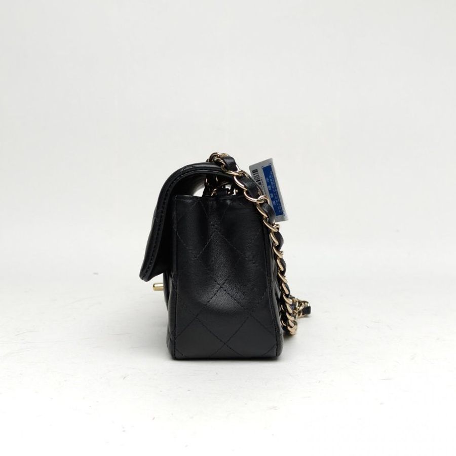 CHANEL CF口蓋包大Mini黑色羊皮晶片金扣新款硬底肩背包-1