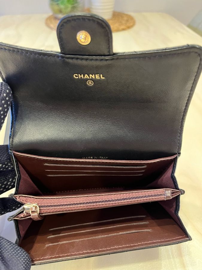 CHANEL經典菱格黑金口蓋中夾-2