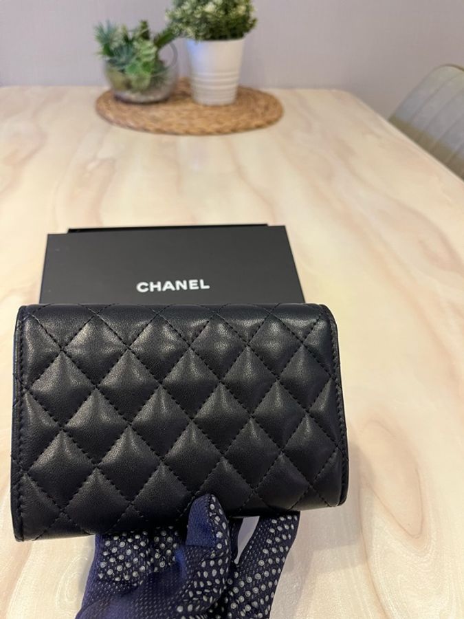 CHANEL經典菱格黑金口蓋中夾-4