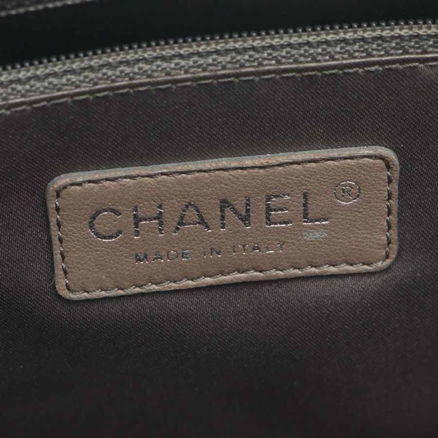 香奈兒 (CHANEL) 絎縫鏈條肩背包,黑色皮革,二手女士款,附五金配件-3
