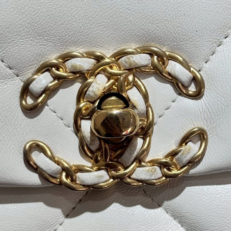 CHANEL 小號19 Bag 晶片款-38
