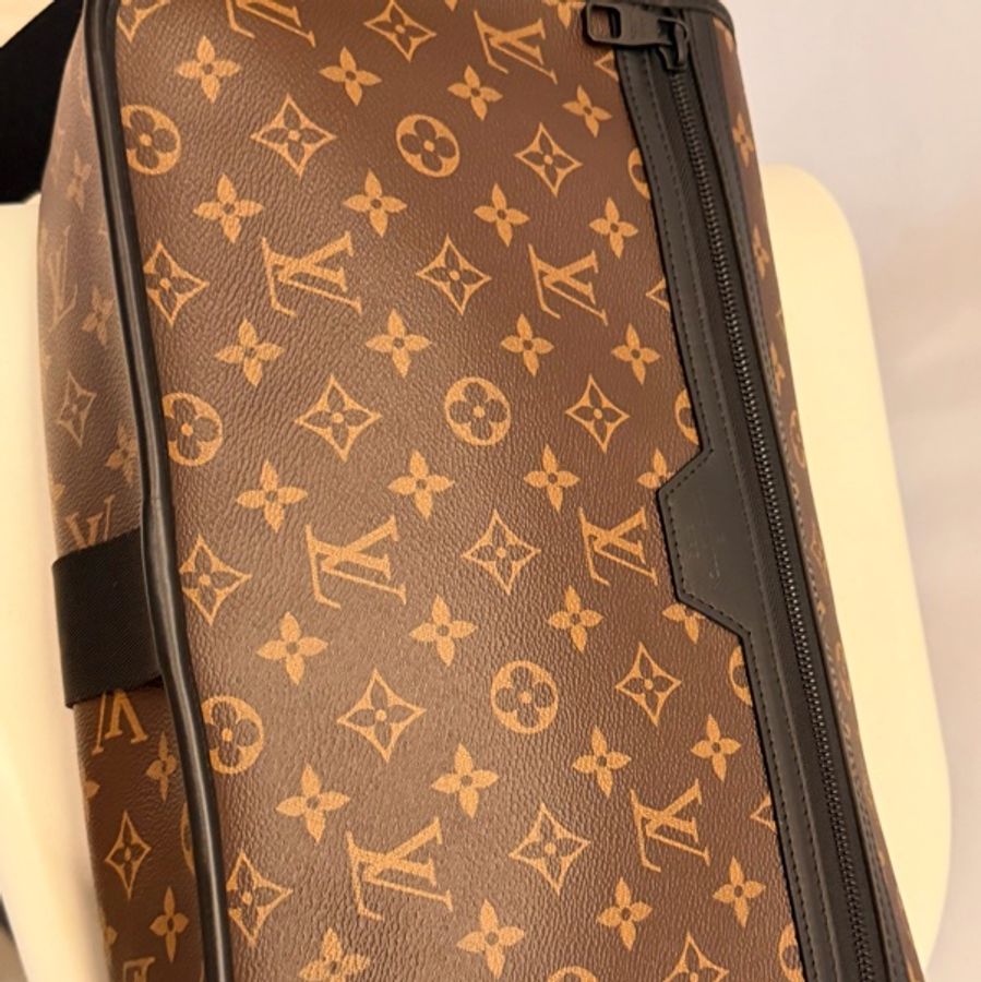 Louis Vuitton ［LV ］Archy MM老花郵差包🖤-6