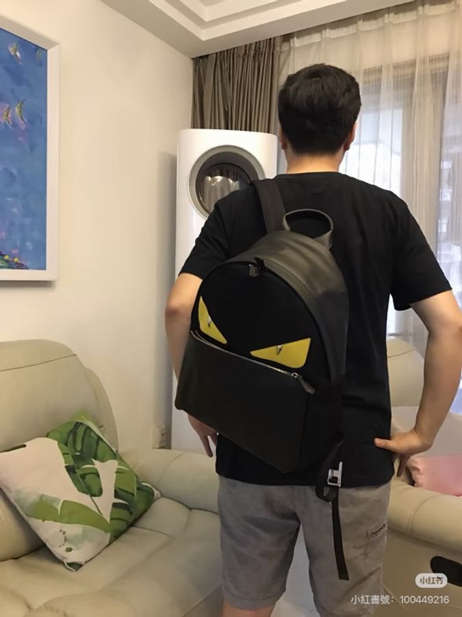 《仙闆名牌精品》Fendi Bag Bugs monster 怪獸 後背包 肩背包 雙肩包 手提包-3