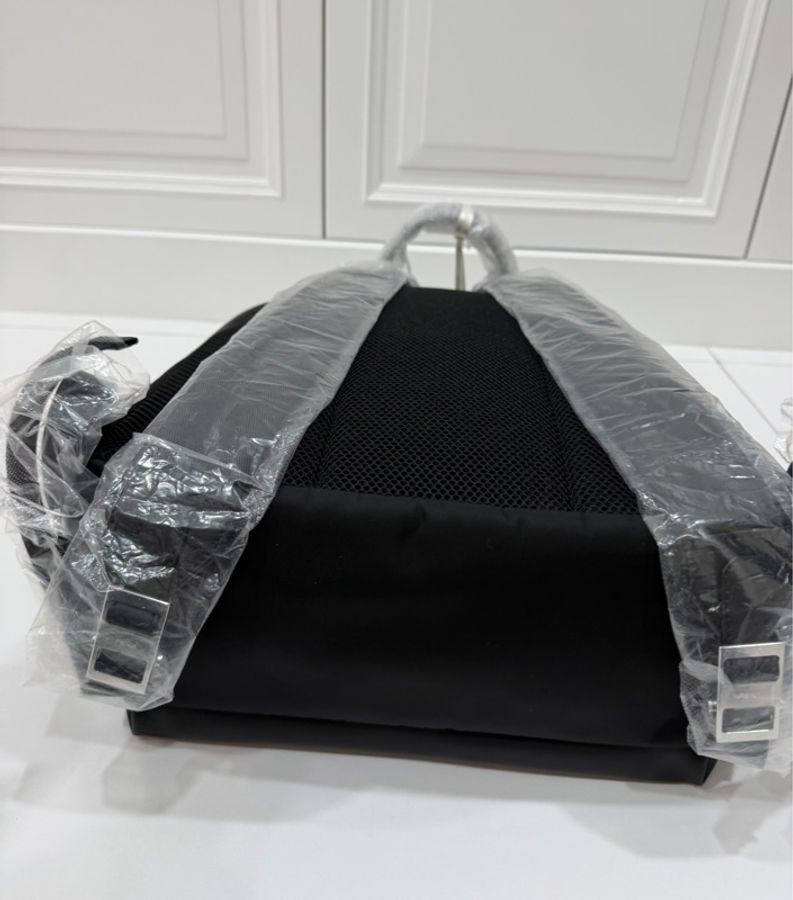 《仙闆名牌精品》Fendi Bag Bugs monster 怪獸 後背包 肩背包 雙肩包 手提包-14