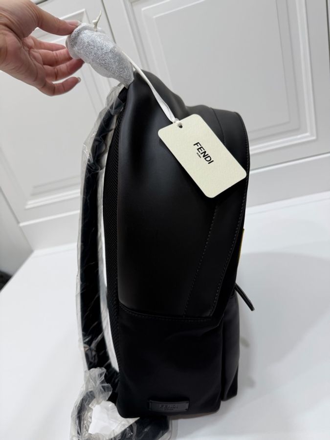 《仙闆名牌精品》Fendi Bag Bugs monster 怪獸 後背包 肩背包 雙肩包 手提包-15
