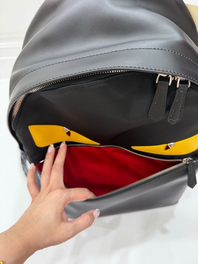《仙闆名牌精品》Fendi Bag Bugs monster 怪獸 後背包 肩背包 雙肩包 手提包-25
