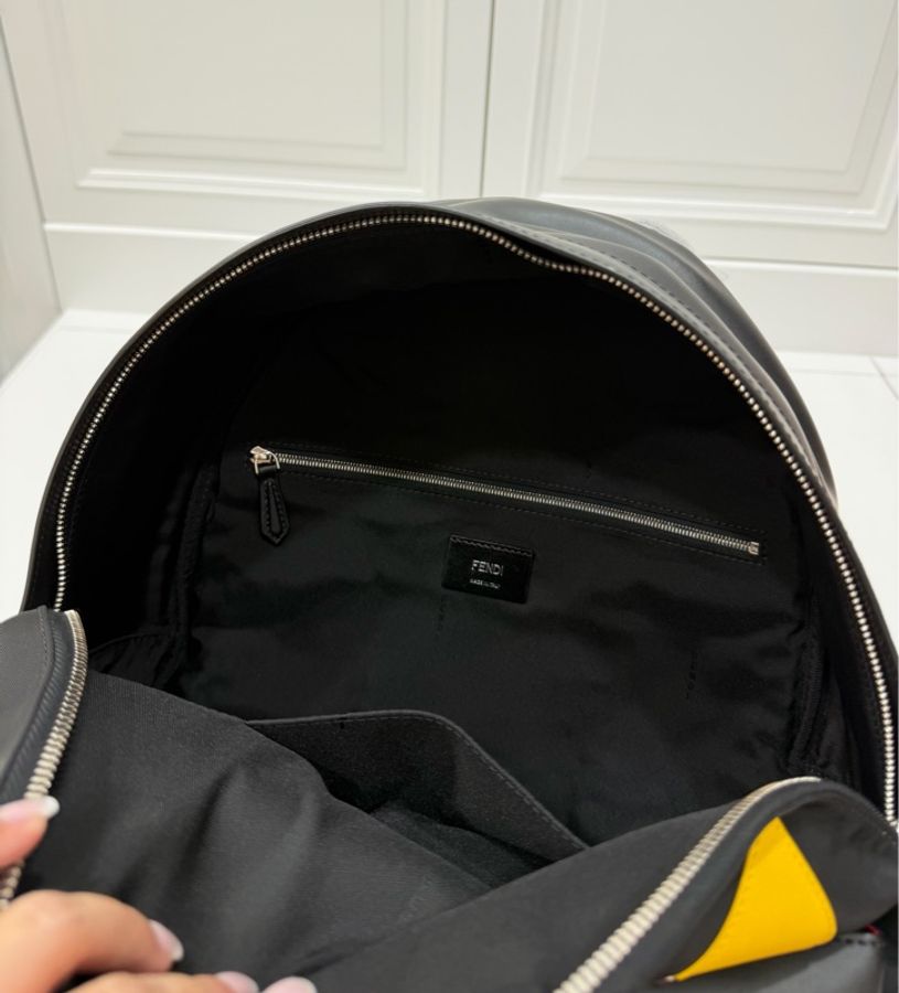 《仙闆名牌精品》Fendi Bag Bugs monster 怪獸 後背包 肩背包 雙肩包 手提包-27