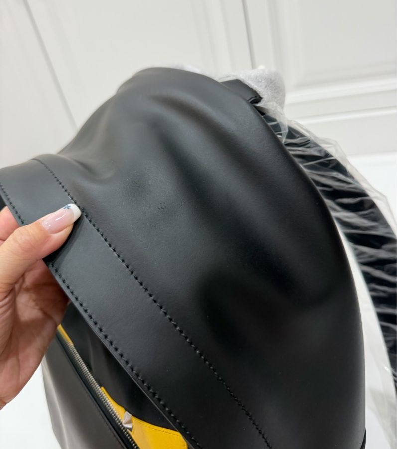 《仙闆名牌精品》Fendi Bag Bugs monster 怪獸 後背包 肩背包 雙肩包 手提包-28
