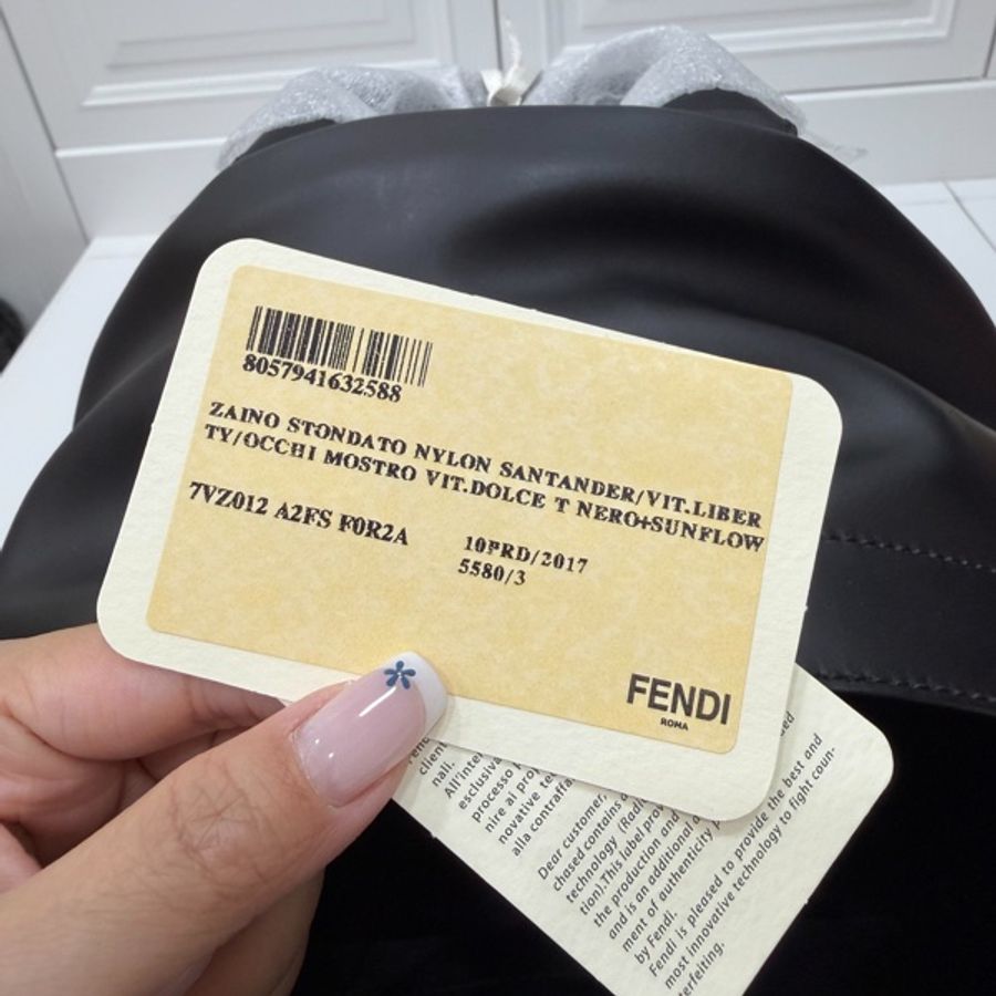 《仙闆名牌精品》Fendi Bag Bugs monster 怪獸 後背包 肩背包 雙肩包 手提包-30