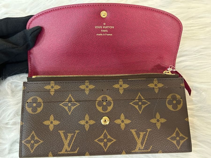 LV 老花sarah 紅色扣子長夾-3
