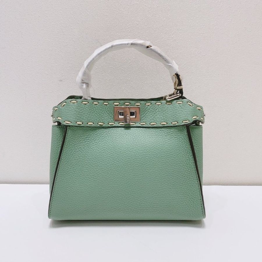 Fendi 經典款peekaboo薄荷綠 蛇皮手柄斜背包 23×18×11cm 99新配件塵袋 盒子 肩帶-2