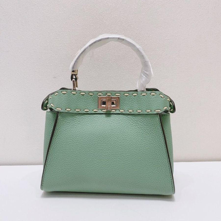Fendi 經典款peekaboo薄荷綠 蛇皮手柄斜背包 23×18×11cm 99新配件塵袋 盒子 肩帶-5