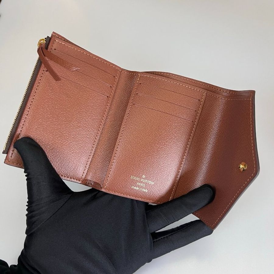 LV M62472/晶片款 老花咖Victorine短夾-4