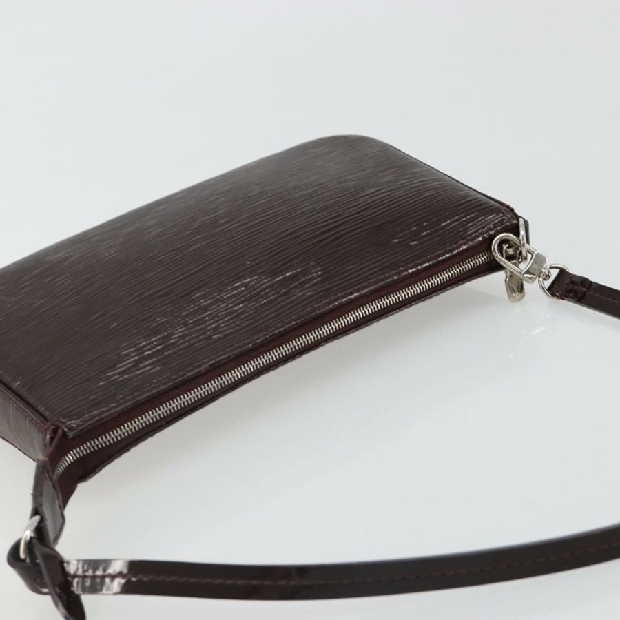 【日本直送】路易威登 Epi Electric Pochette Accessoires Plunge Electric LV Auth 185451V-5