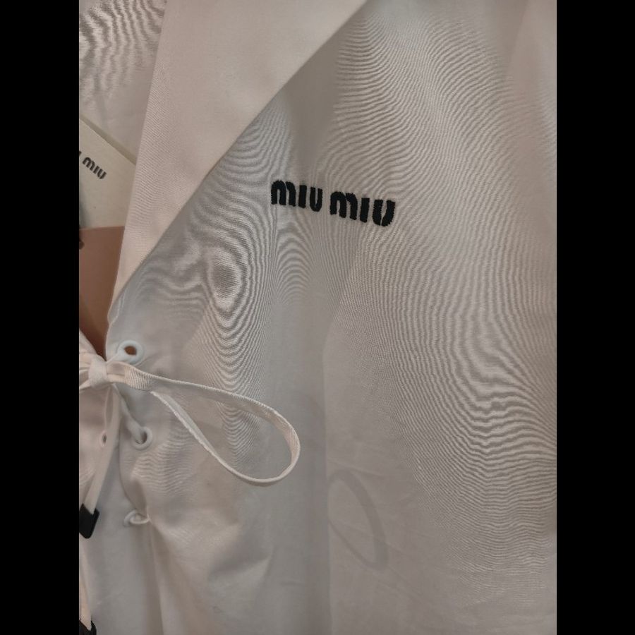 miumiu白色連衣裙碼數L-3