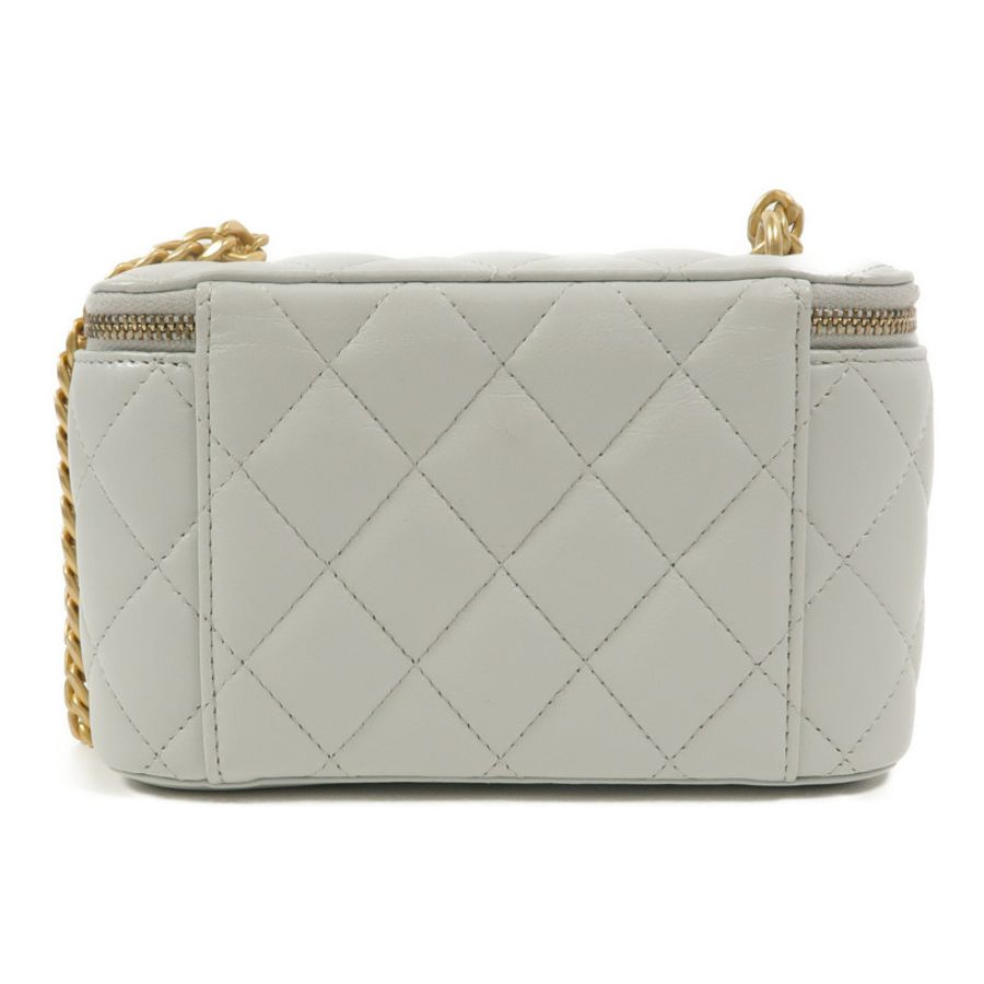 CHANEL 羊皮皮革Camellia Chain Vanity Case鏈帶肩背袋-1