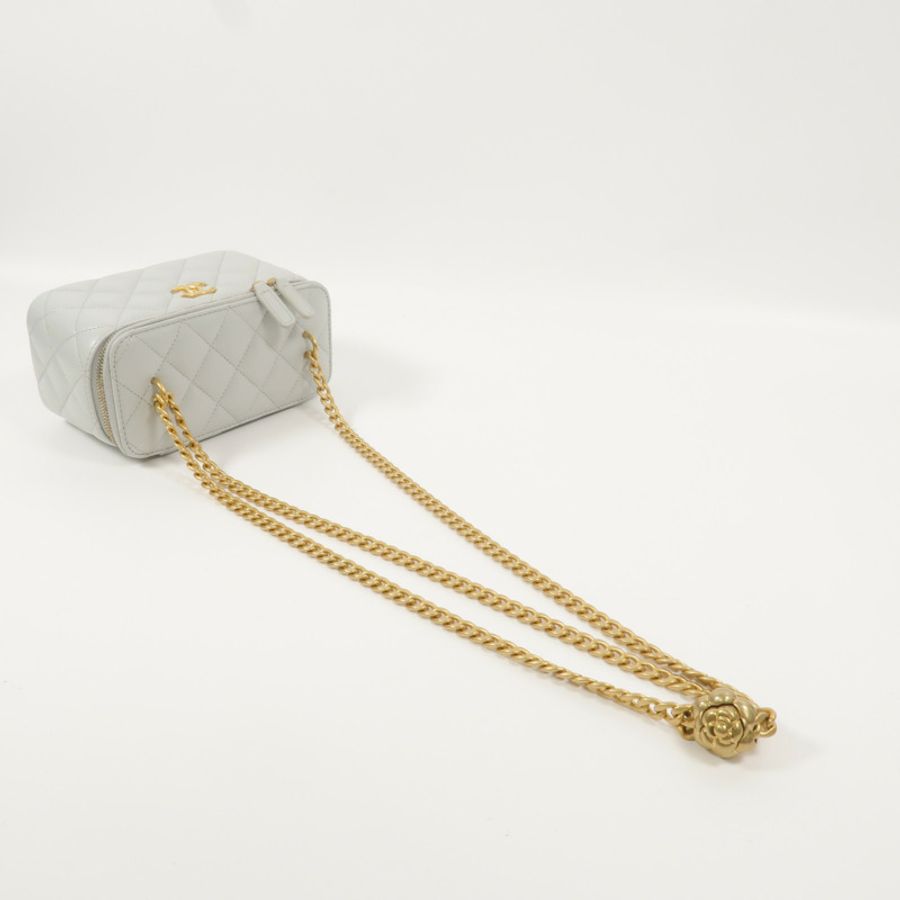 CHANEL 羊皮皮革Camellia Chain Vanity Case鏈帶肩背袋-7