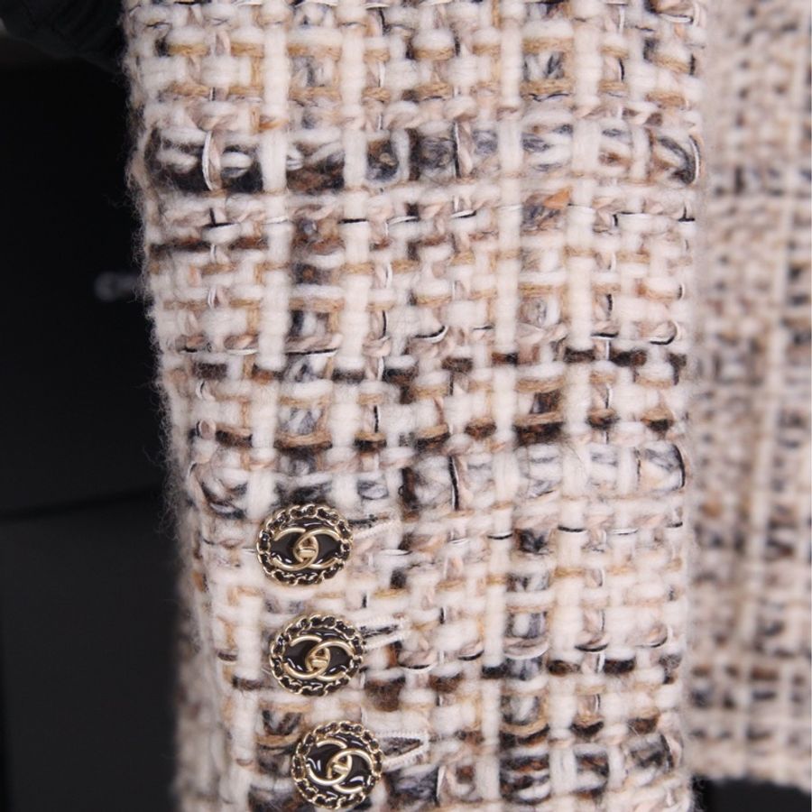 Chanel 18年森林系列米棕色粗花呢两口袋上衣外套-15