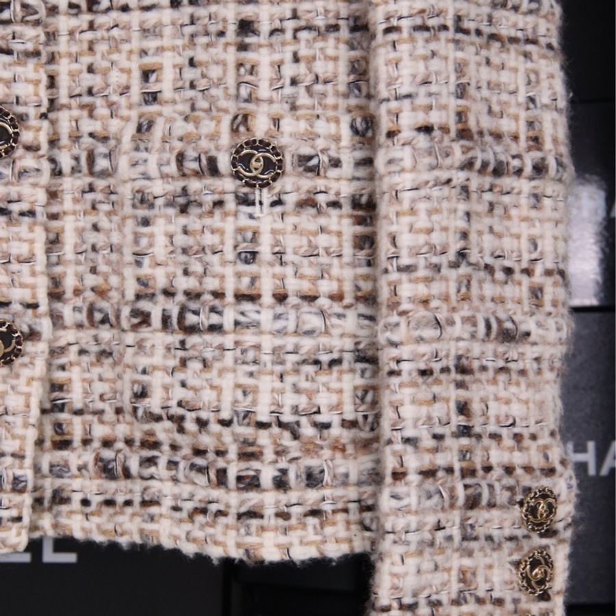 Chanel 18年森林系列米棕色粗花呢两口袋上衣外套-16
