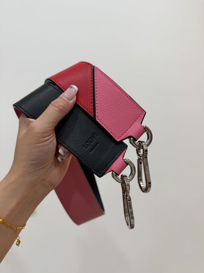 《仙闆名牌精品》Loewe Degrade Puzzle 背帶 肩背帶 斜背帶-4