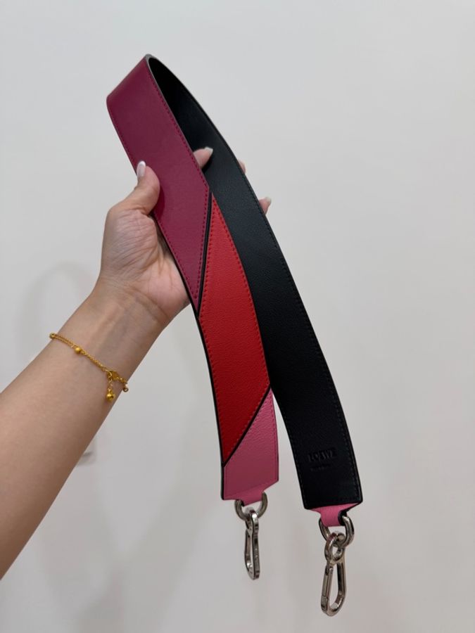 《仙闆名牌精品》Loewe Degrade Puzzle 背帶 肩背帶 斜背帶-5