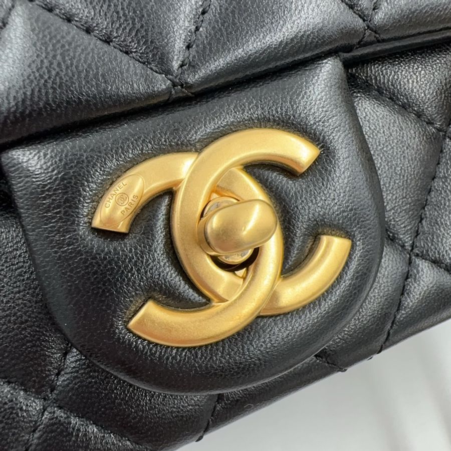 CHANEL黑色進口羊皮雙C調節釦Mini CF20 AS5759(全配!)-16