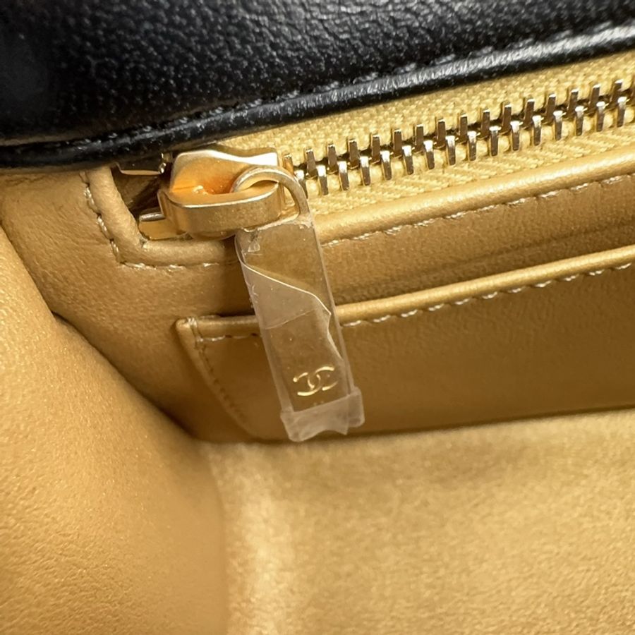 CHANEL黑色進口羊皮雙C調節釦Mini CF20 AS5759(全配!)-22