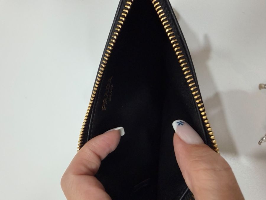 《仙闆名牌精品》PRADA Saffiano 黑色 皮夾 皮包 卡夾 卡包 信用卡卡夾 零錢包-7