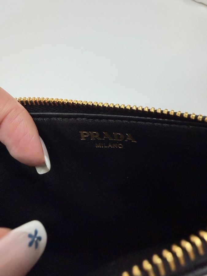 《仙闆名牌精品》PRADA Saffiano 黑色 皮夾 皮包 卡夾 卡包 信用卡卡夾 零錢包-9