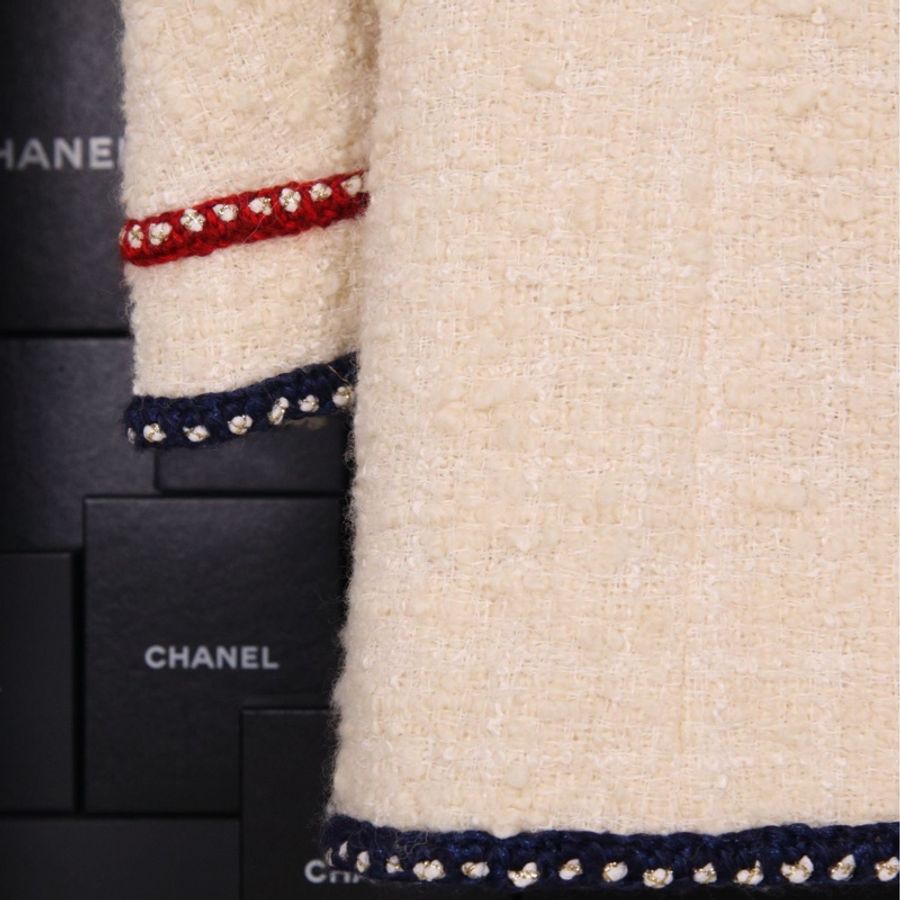 Chanel 18年汉堡系列红蓝滚边白色两口袋外套-18