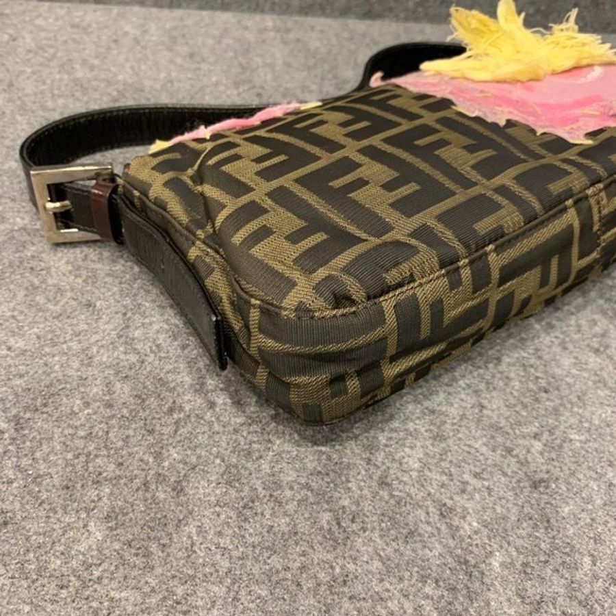 FENDI 老花緹花布 特殊繡花 法棍包-6