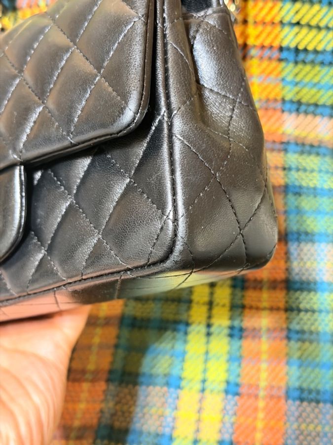 CHANEL Classic Flap 20 裸包 晶片黑羊淡金釦（大Mini）-10