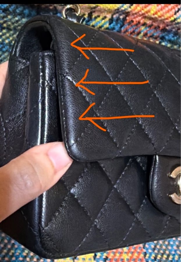 CHANEL Classic Flap 20 裸包 晶片黑羊淡金釦（大Mini）-29