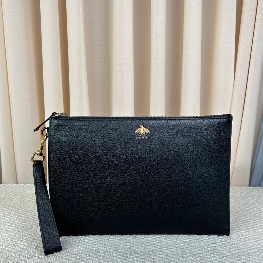 GUCCI古馳小蜜蜂手拿包 黑色荔枝紋牛皮 金色蜜蜂logo-0