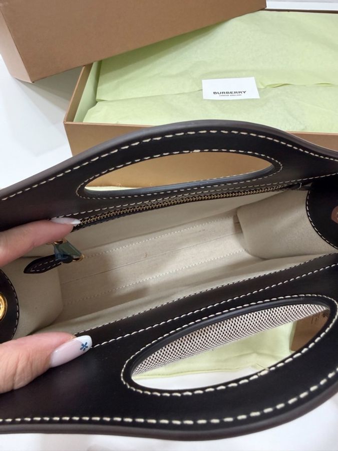 《仙闆名牌精品》BURBERRY Mini Pocket 黑 手提包 斜背包 肩背包 側背包-35