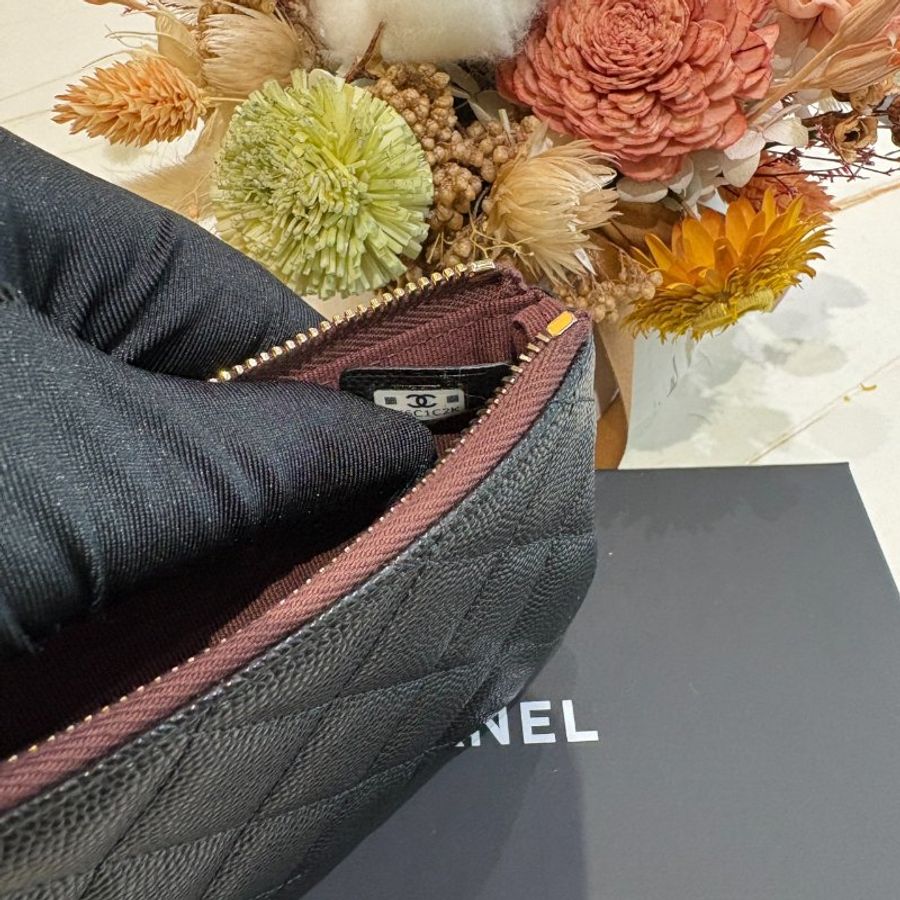*SHIHNA名牌精品* CHANEL 小牛皮小型拉鍊手拿包-5