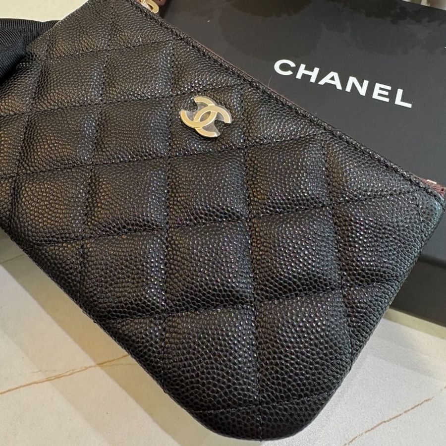 *SHIHNA名牌精品* CHANEL 小牛皮小型拉鍊手拿包-8